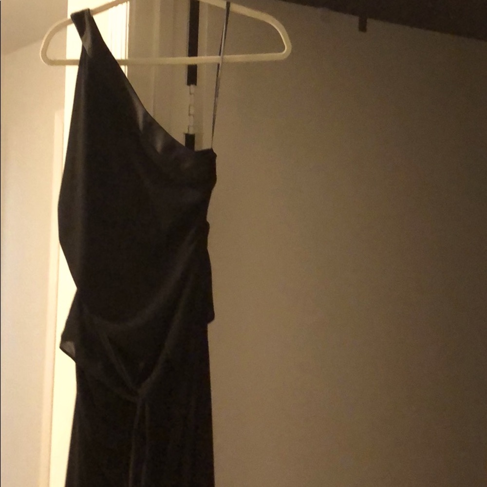 Laundry by Shelli Siegel gorgeous navy long dress